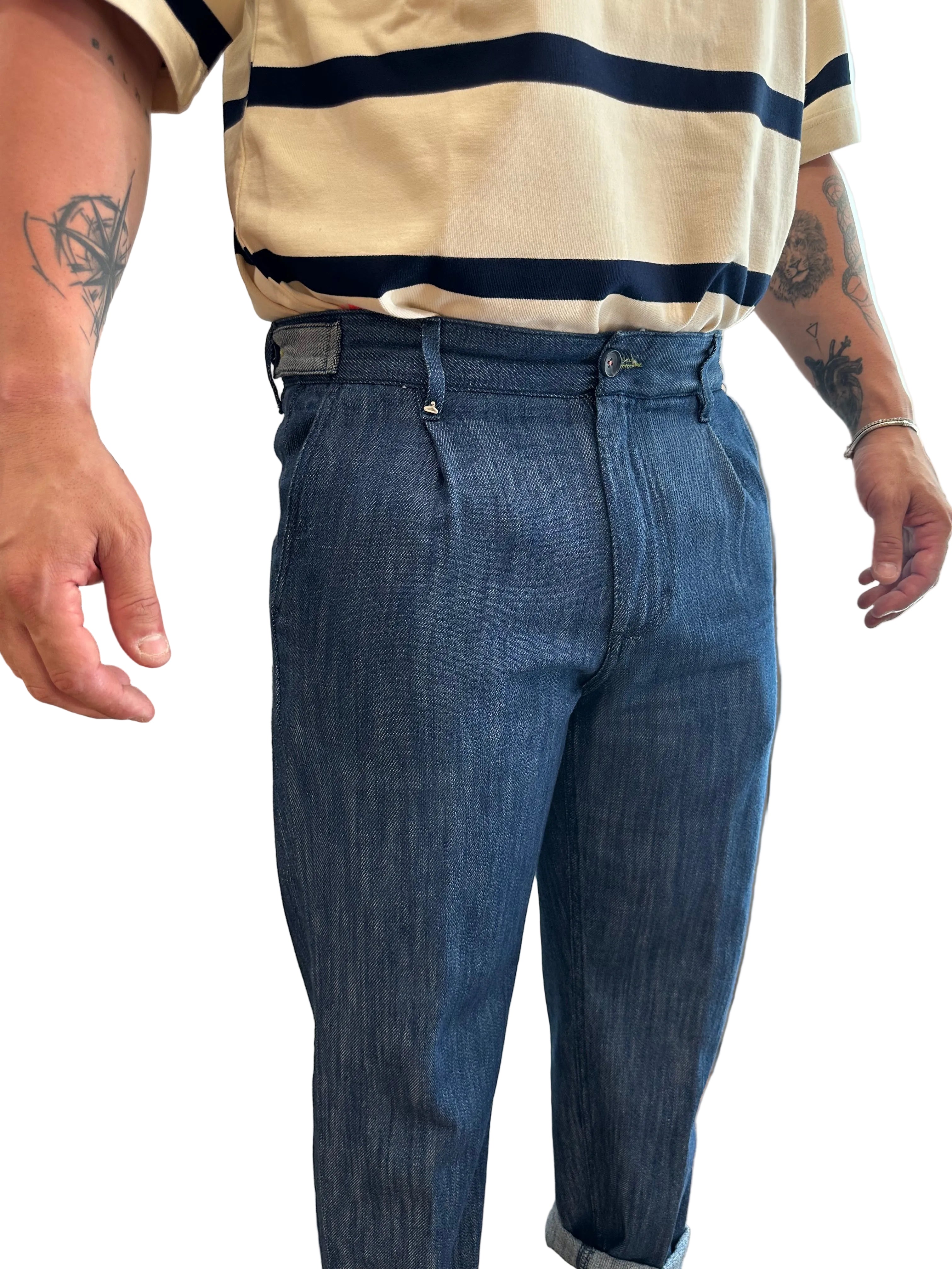 JEANS CROPPED FIT CON DETTAGLI DI LAVAGGI DIVERSI