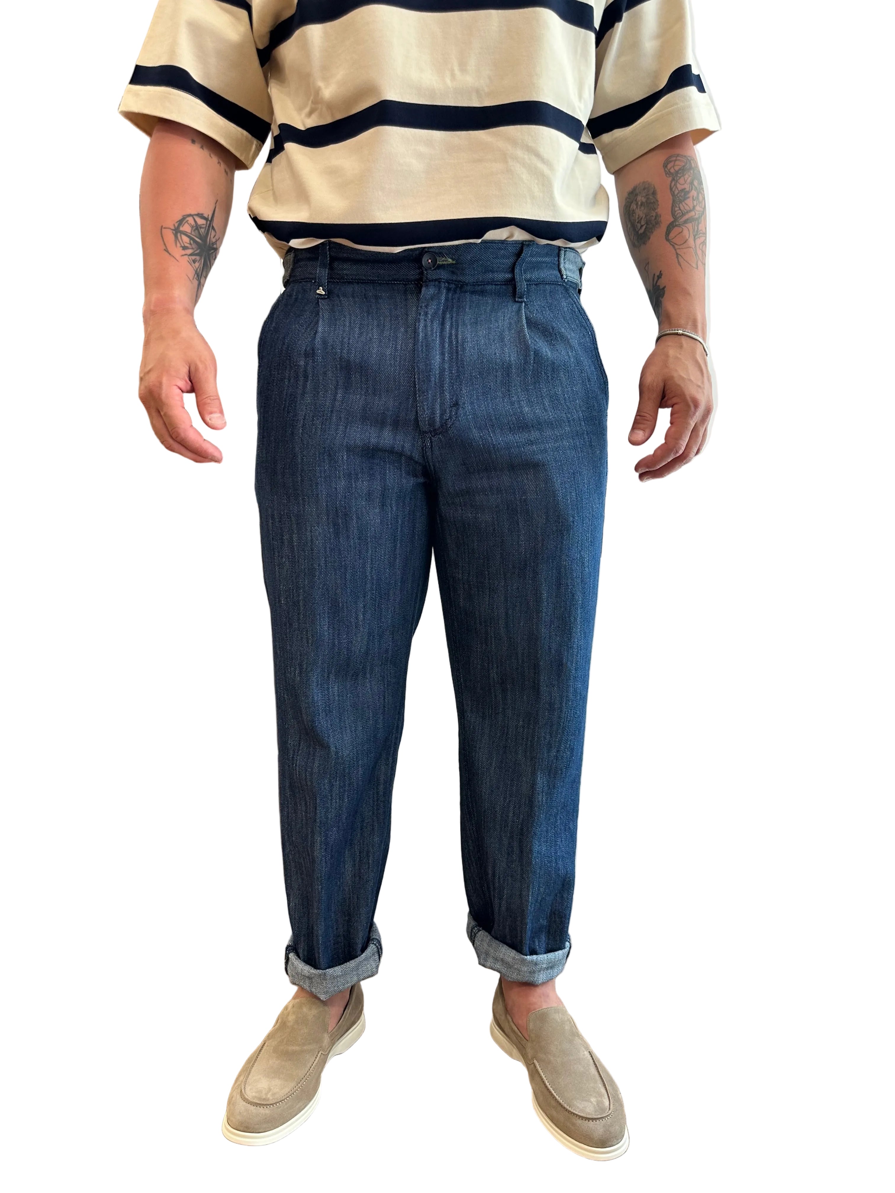 JEANS CROPPED FIT CON DETTAGLI DI LAVAGGI DIVERSI