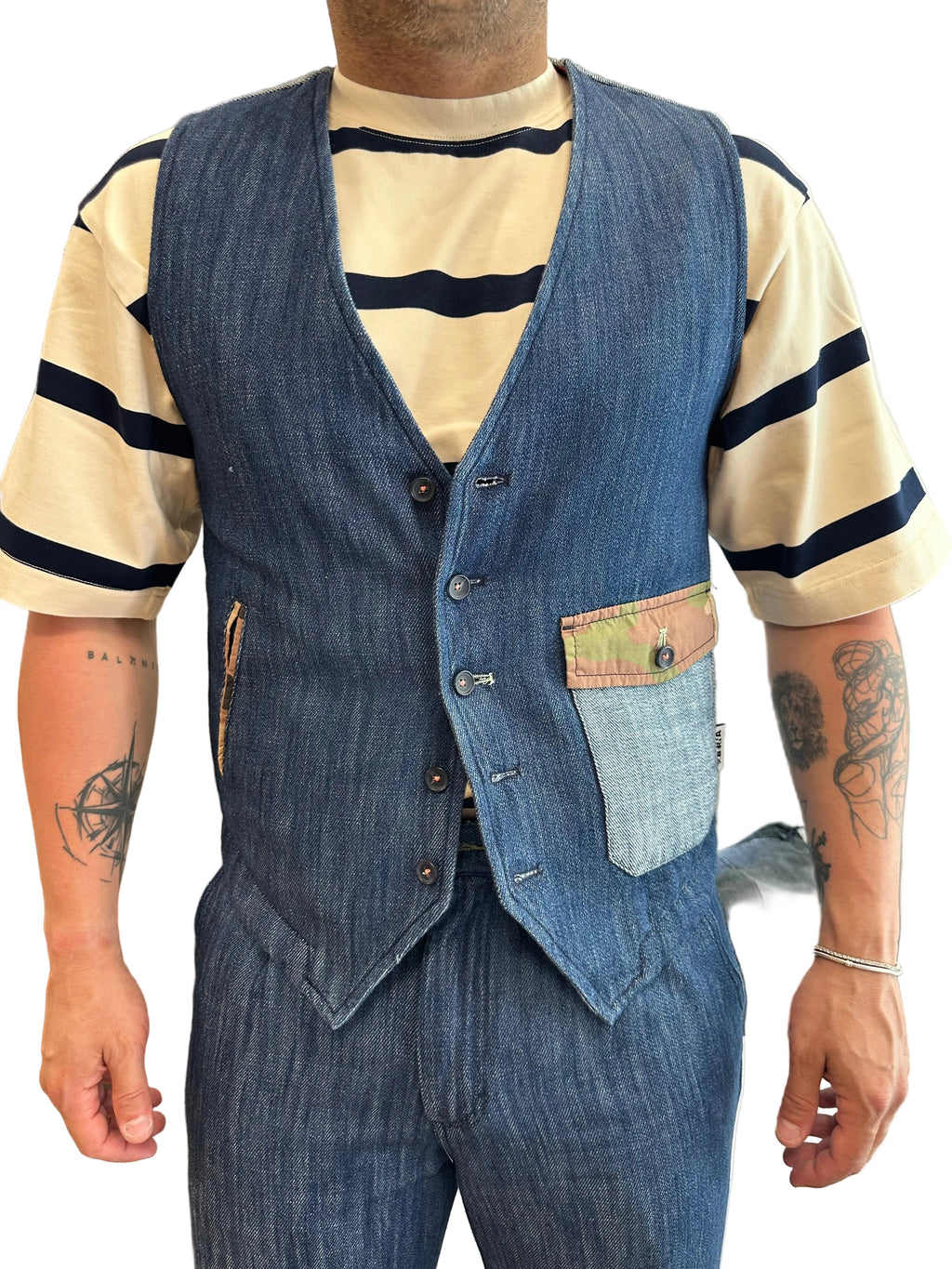 GILET IN JEANS CON INSERTI CAMOU