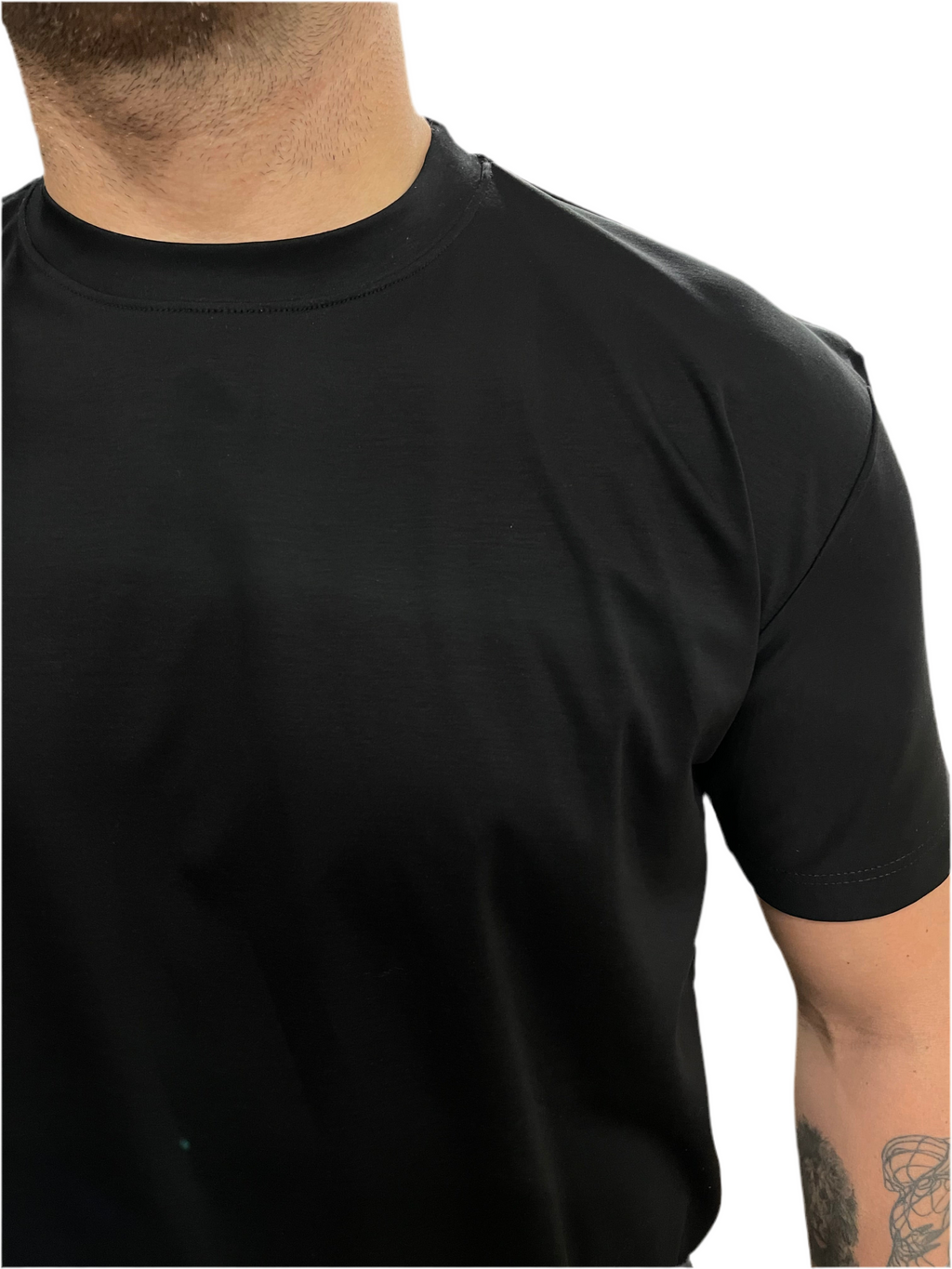 T-SHIRT GIROCOLLO NERO